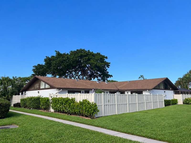 2 bedroom Townhouse at 9856 Boca Gardens Parkway #D, Boca Gardens, Boca Raton — photo 1