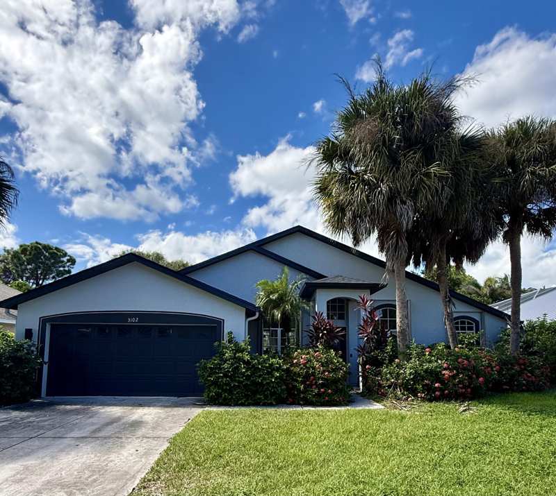 4 bedroom Single Family Residence at 3102 NW Windemere Drive, Pineapple Plantation (Aka Pines), Jensen Beach — photo 1