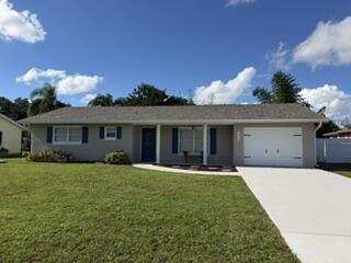 3 bedroom Single Family Residence at 583 SE Greenway Terrace, Port St Lucie Section 24, Port St. Lucie — photo 1
