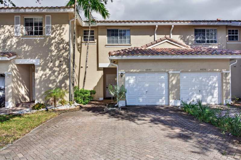 3 bedroom Townhouse at 4040 NW 90th Way, Beulah Pentecostal, Sunrise — photo 1