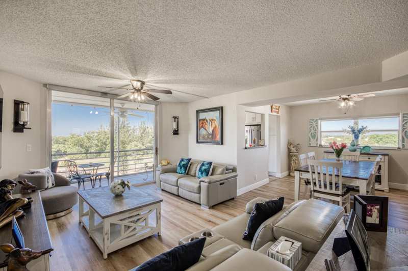 2 bedroom Condominium at 3465 Via Poinciana #606, Ambassador, Lake Worth — photo 1