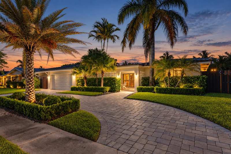 3 bedroom Single Family Residence at 6520 NE 19th Avenue, Imperial Point 4th Sec, Fort Lauderdale — photo 1