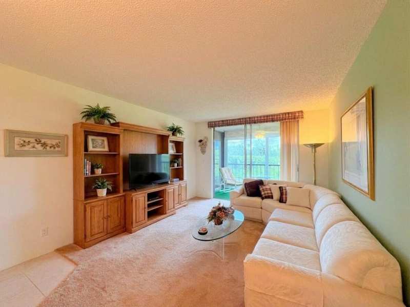 2 bedroom Condominium at 6935 Huntington Lane #404, Huntington Lakes Sec Two Condos, Delray Beach — photo 1