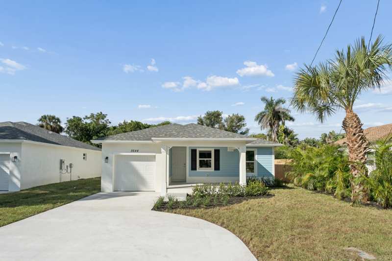 3 bedroom Single Family Residence at 5644 SE 45th Avenue, New Monrovia, Stuart — photo 1