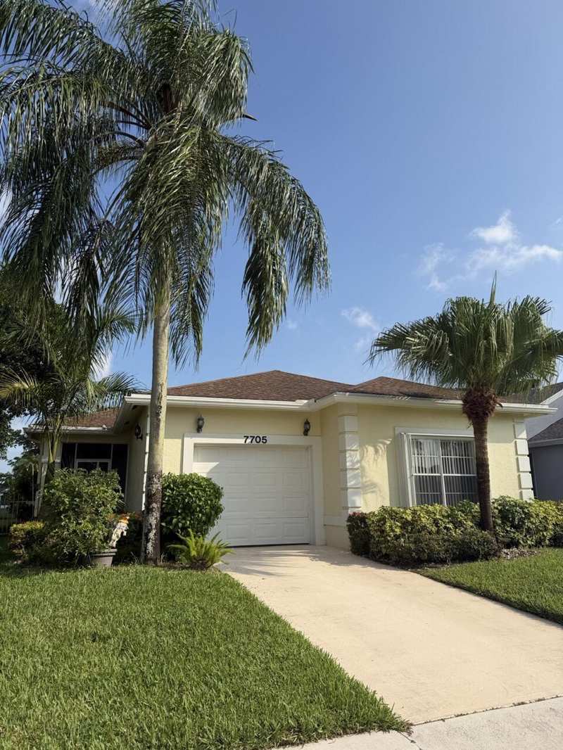 3 bedroom Single Family Residence at 7705 Mansfield Hollow Road, Pine Ridge At Delray Beach, Delray Beach — photo 1