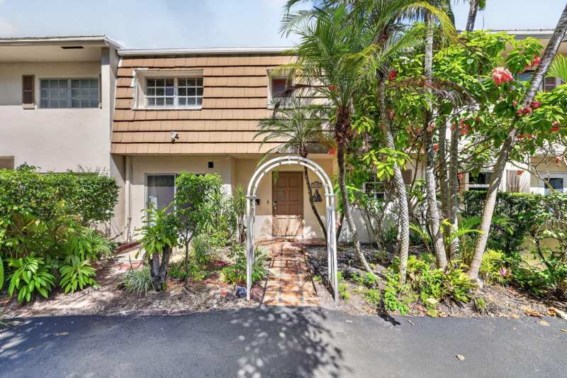 3 bedroom Condominium at 3107 N Palm Aire Drive, No 2 Palm-Aire Country Club, Pompano Beach — photo 1