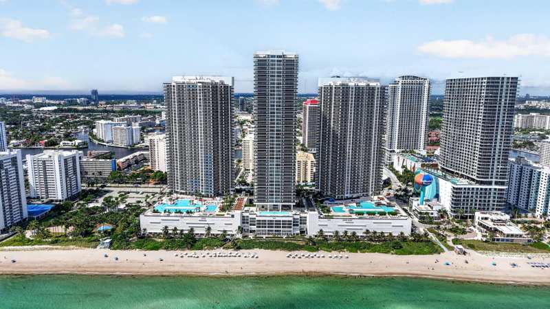 1 bedroom Condominium at 1800 S Ocean Drive #806, Beach Club Three Condo, Hallandale Beach — photo 1
