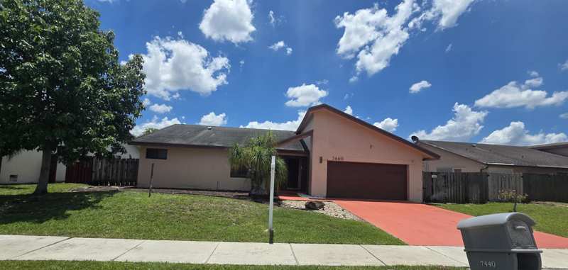 3 bedroom Single Family Residence at 7440 NW 42nd Court, Boulevard North, Lauderhill — photo 1