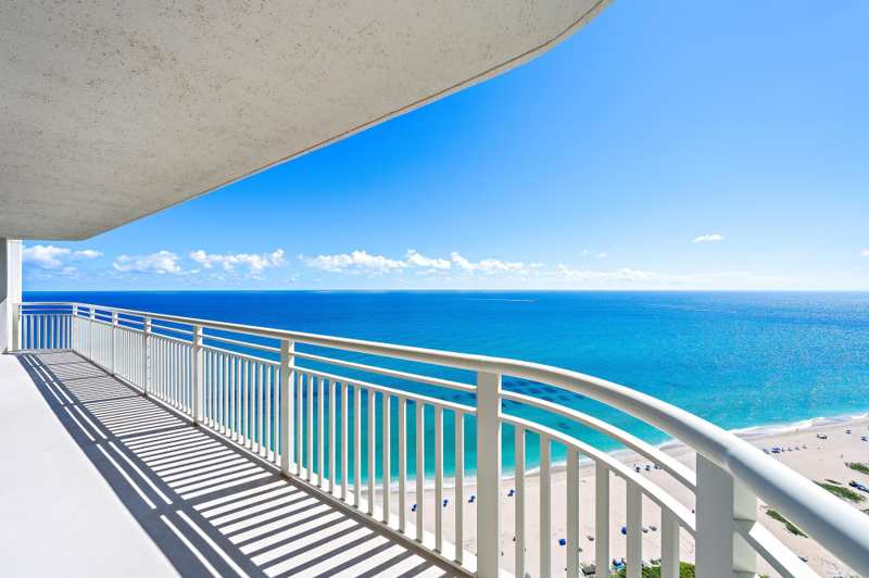 2 bedroom Condominium at 3000 N Ocean Drive #38C, Tiara, Singer Island — photo 1