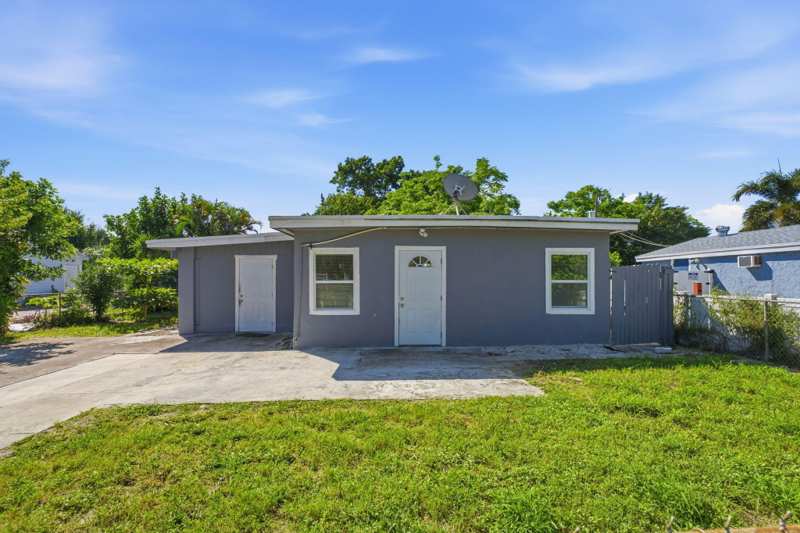 3 bedroom Single Family Residence at 1064 Highview Road, Ridge Grove Add 1, Lake Worth — photo 1