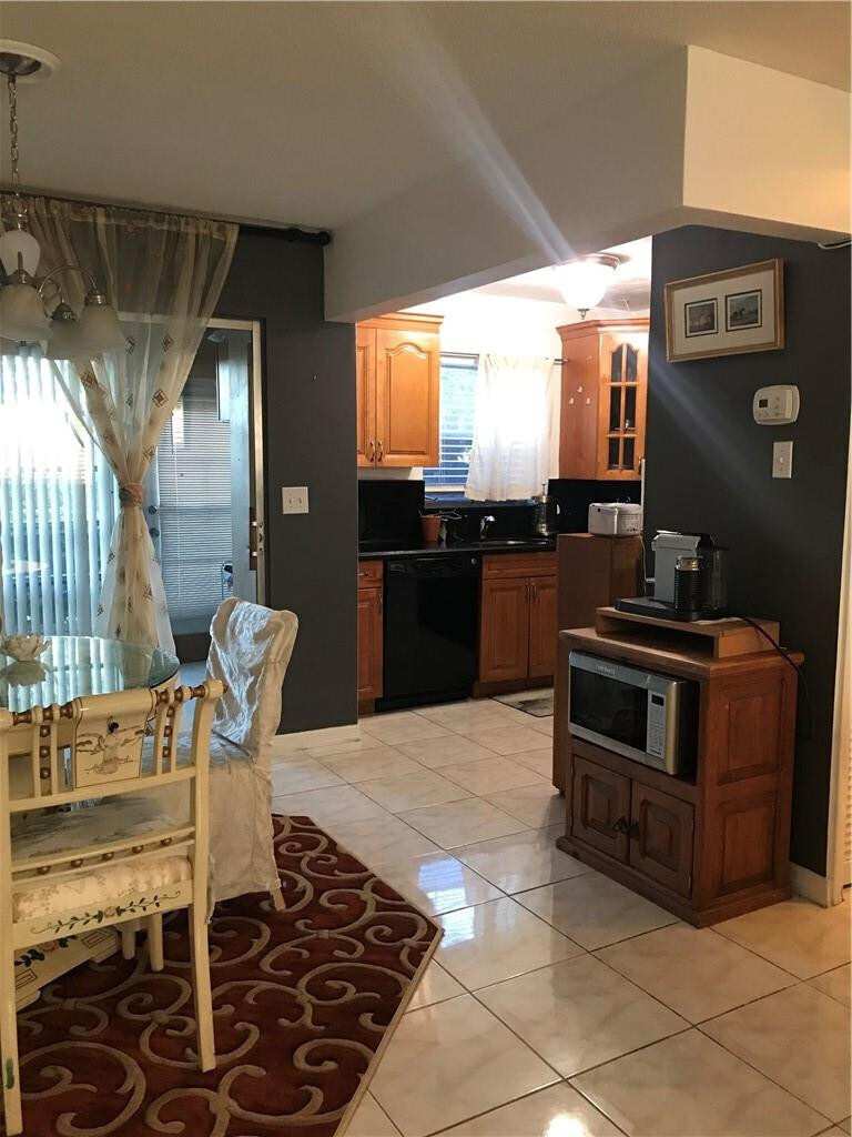 2 bedroom Condominium at 941 Crystal Lake Drive #105, Crystal Lake 941 Condo, Deerfield Beach — photo 1