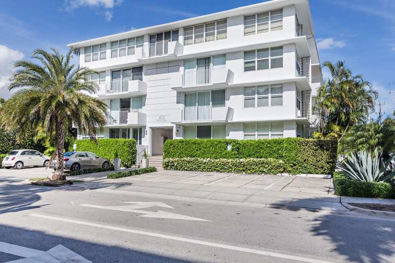 1 bedroom Condominium at 401 Peruvian Avenue #1040, Peruvian Terrace Condo, Palm Beach — photo 1