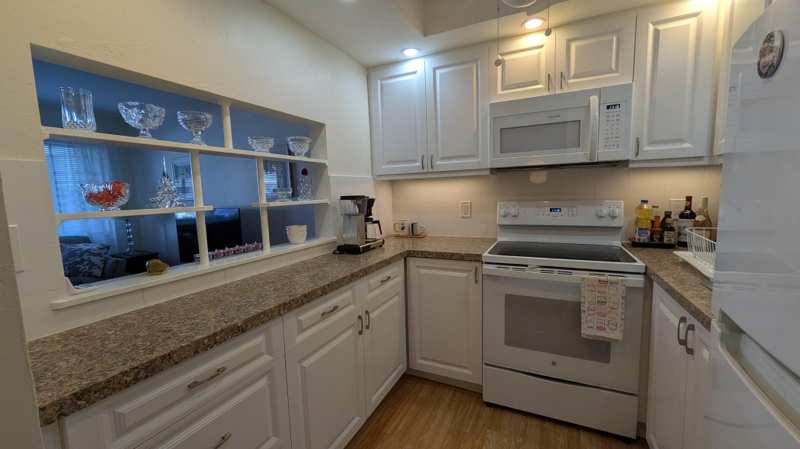 1 bedroom Condominium at 2880 Lake Osborne Drive #109, Murry Hills Apt Bldg Condo, Lake Worth Beach — photo 1