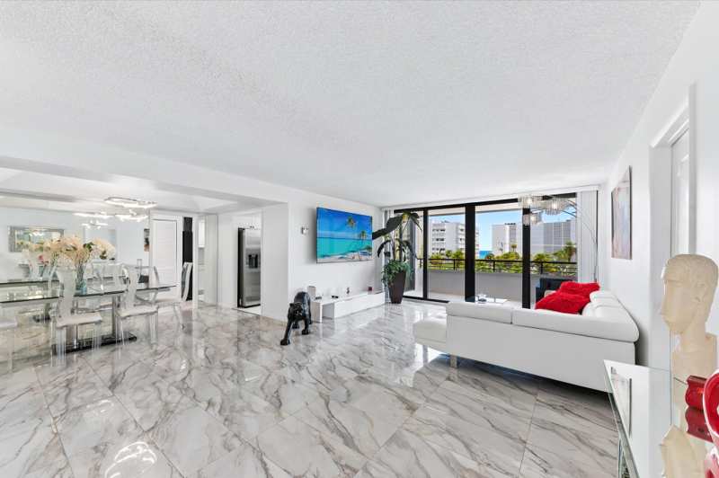 2 bedroom Condominium at 3589 S Ocean Boulevard #403, Mayfair House Condo, South Palm Beach — photo 1