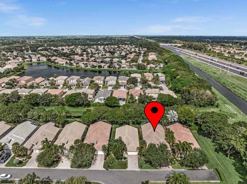 4 bedroom Single Family Residence at 8127 Playa Del Sur Boulevard, Valencia Shores, Lake Worth — photo 1
