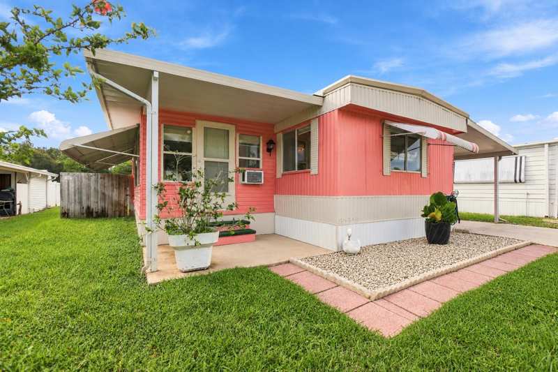 2 bedroom Manufactured Home at 7305 SE Redbird Circle, Ridgeway, Hobe Sound — photo 1