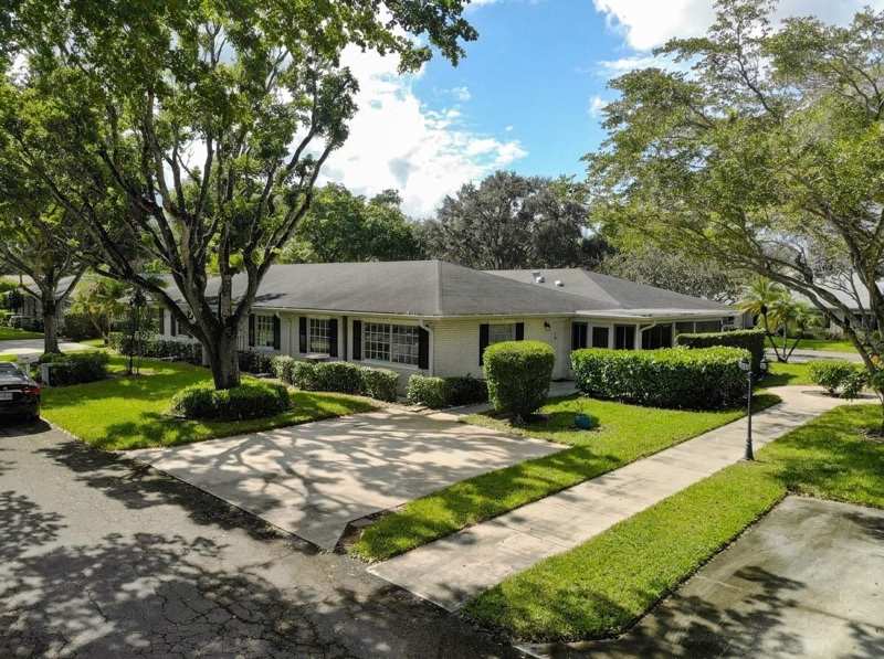 2 bedroom Villa at 10137 S 42nd Avenue #153, Limetree Condo, Boynton Beach — photo 1