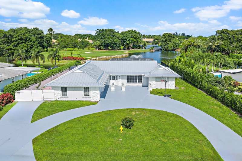 4 bedroom Single Family Residence at 4837 Holly Drive, PGA National Golf Club Estates 2, Palm Beach Gardens — photo 1