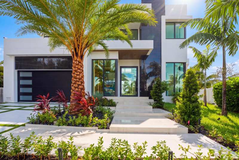4 bedroom Single Family Residence at 4931 NE 25th Avenue, Coral Key Lighthouse Point, Lighthouse Point — photo 1