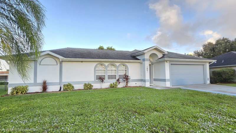 3 bedroom Single Family Residence at 1661 SW Norman Lane, Port St Lucie Section 13, Port St. Lucie — photo 1