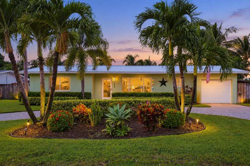 2 bedroom Single Family Residence at 2639 SW 6th Street, Chapel Hill, Boynton Beach — photo 1