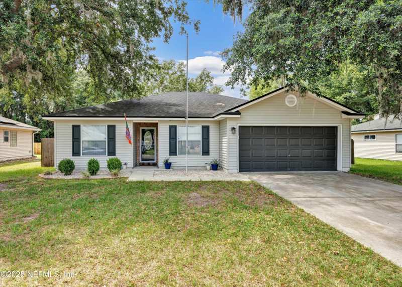 3 bedroom Single Family Residence at 518 Lissie Court, Leaning Oaks, Macclenny — photo 1