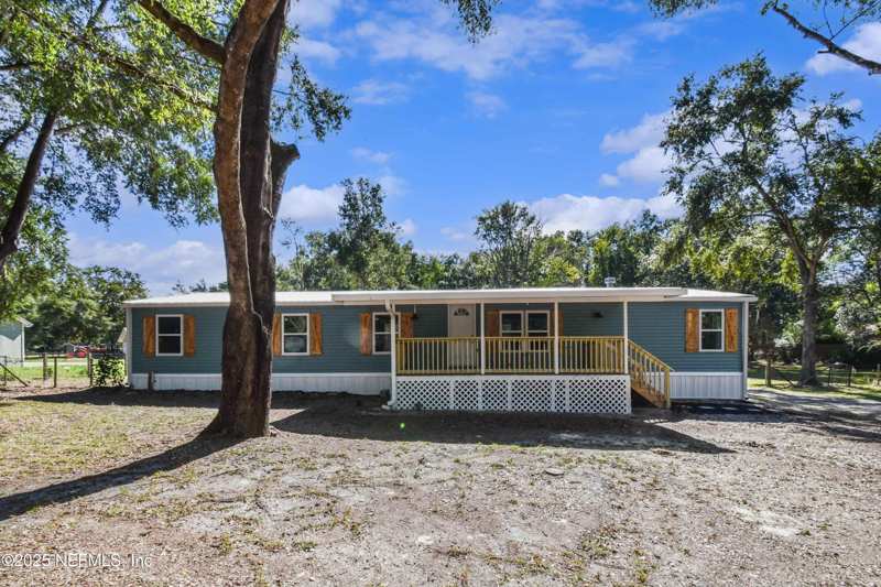 4 bedroom Manufactured Home at 4541 Johns Cemetery Road, Jacksonville South, Middleburg — photo 1