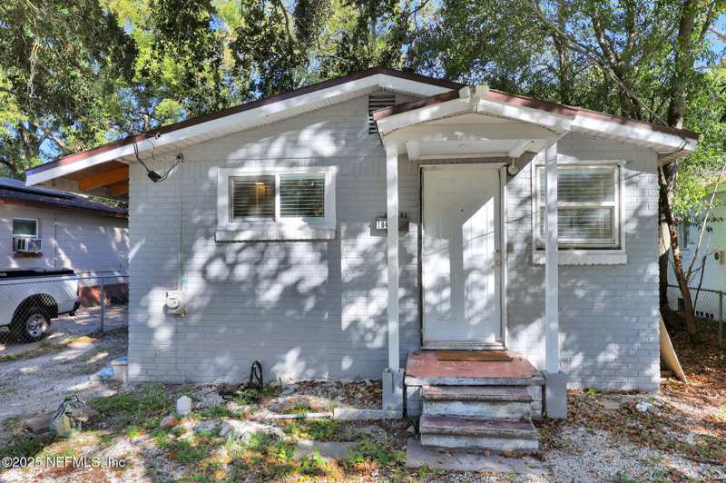 2 bedroom Single Family Residence at 1841 W 11th Street, North Lavilla, Jacksonville — photo 1