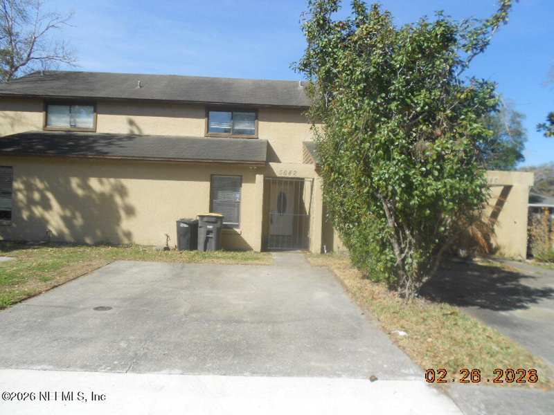 3 bedroom Townhouse at 5642 Pinebay Circle, Whispering Pines, Jacksonville — photo 1