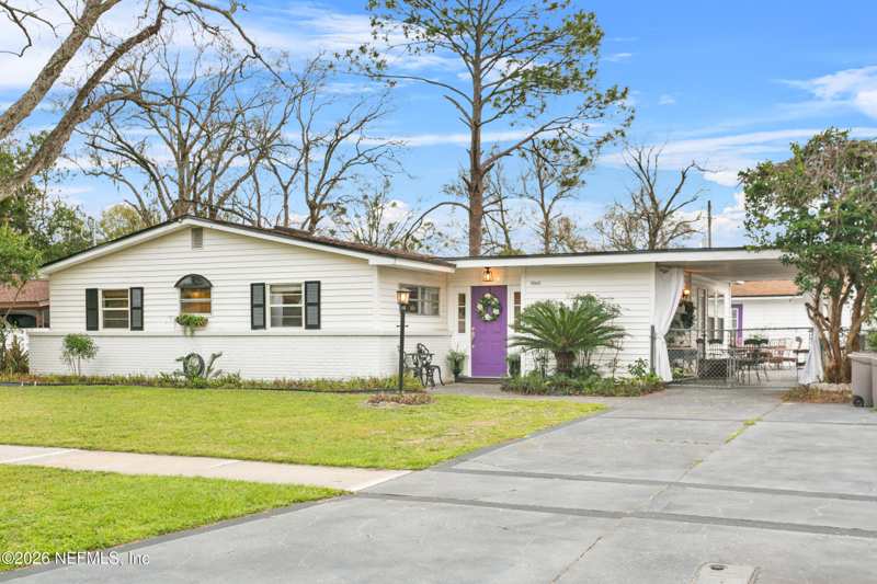 3 bedroom Single Family Residence at 7860 Falcon Street, Oak Hill, Jacksonville — photo 1