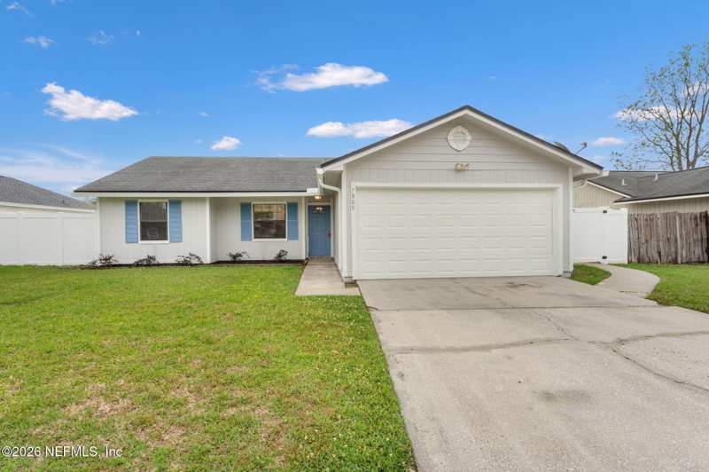 3 bedroom Single Family Residence at 7809 Allspice Circle, Cinnamon Lakes, Jacksonville — photo 1