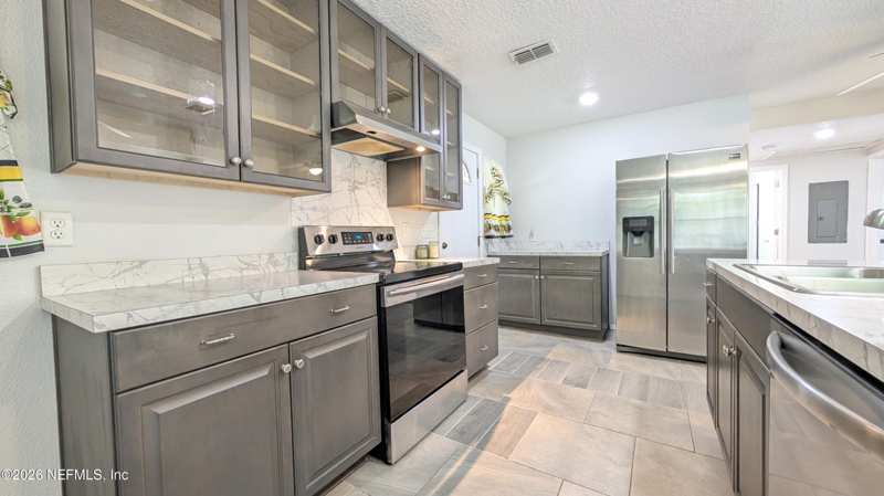2 bedroom Single Family Residence at 4065 Dellwood Avenue, Windle Park, Jacksonville — photo 1