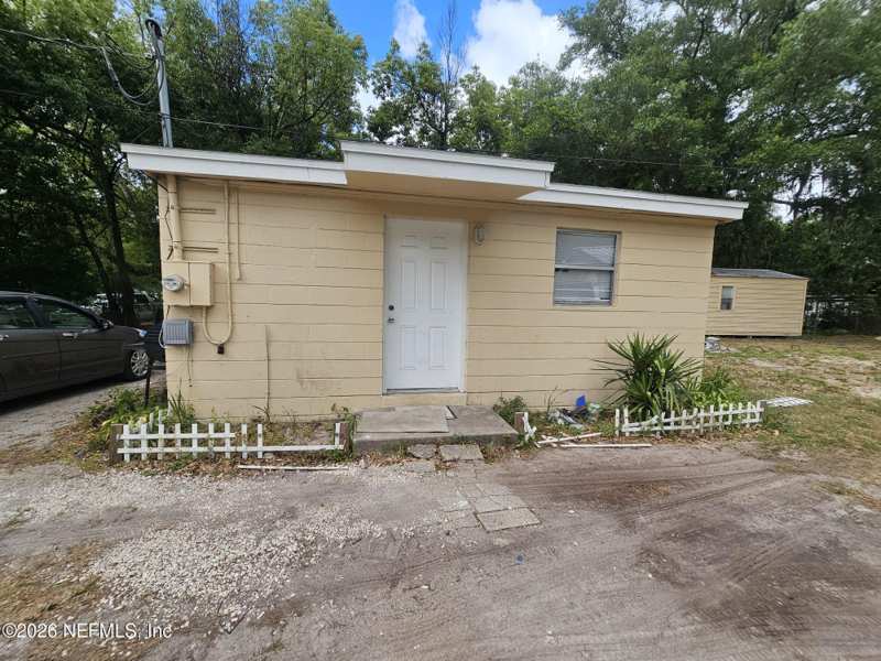 2 bedroom Single Family Residence at 10502 Wooster Drive, Highlands, Jacksonville — photo 1