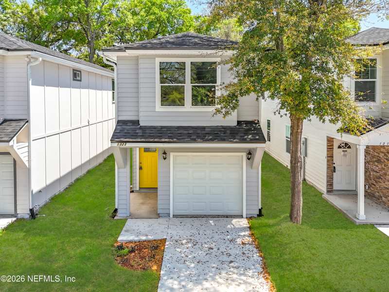 3 bedroom Single Family Residence at 1323 Evergreen Avenue, Campbells, Jacksonville — photo 1