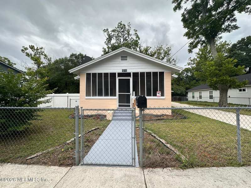 3 bedroom Single Family Residence at 1018 W 23rd Street, North End, Jacksonville — photo 1