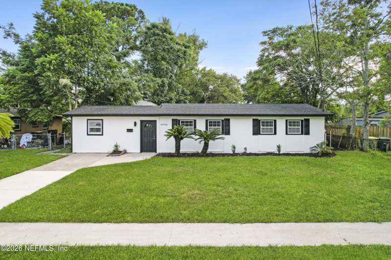 3 bedroom Single Family Residence at 10762 Dulawan Drive, Sandalwood, Jacksonville — photo 1