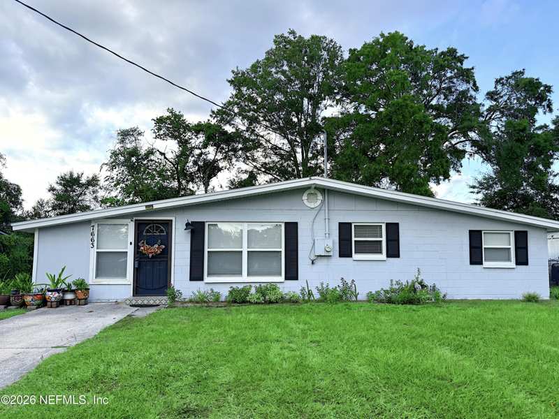 3 bedroom Single Family Residence at 7663 Falcon Street, Oak Hill, Jacksonville — photo 1