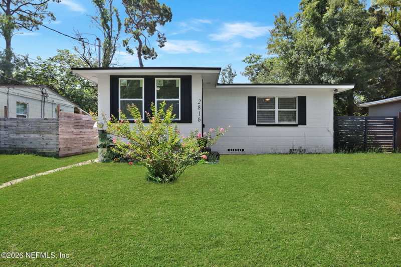 2 bedroom Single Family Residence at 2816 Dellmont Avenue, Belair, Jacksonville — photo 1