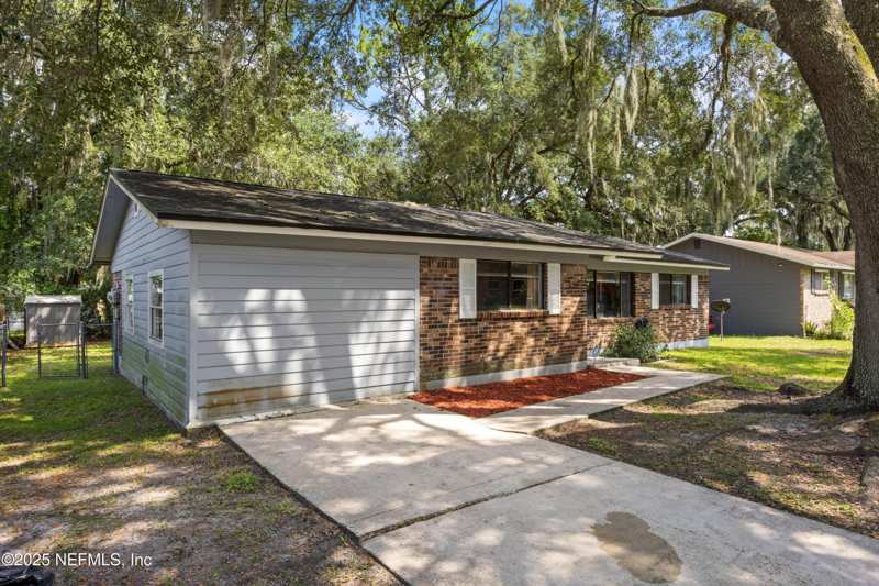 3 bedroom Single Family Residence at 4137 Oriely Drive, Cedar Lake Estates, Jacksonville — photo 1