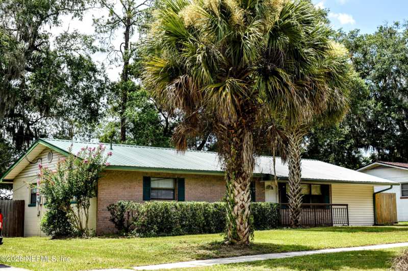 3 bedroom Single Family Residence at 2412 Husson Avenue, Rolling Hills, Palatka — photo 1