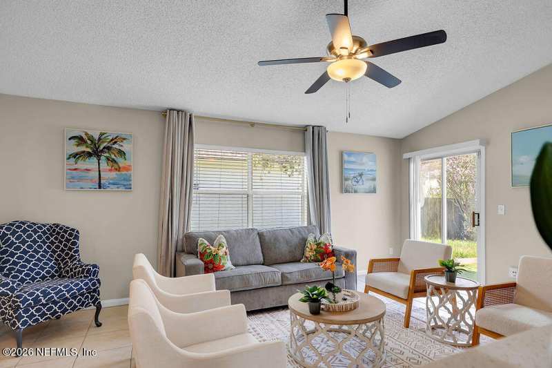 3 bedroom Single Family Residence at 905 Gavagan Road, Cypress Creek, Jacksonville — photo 1