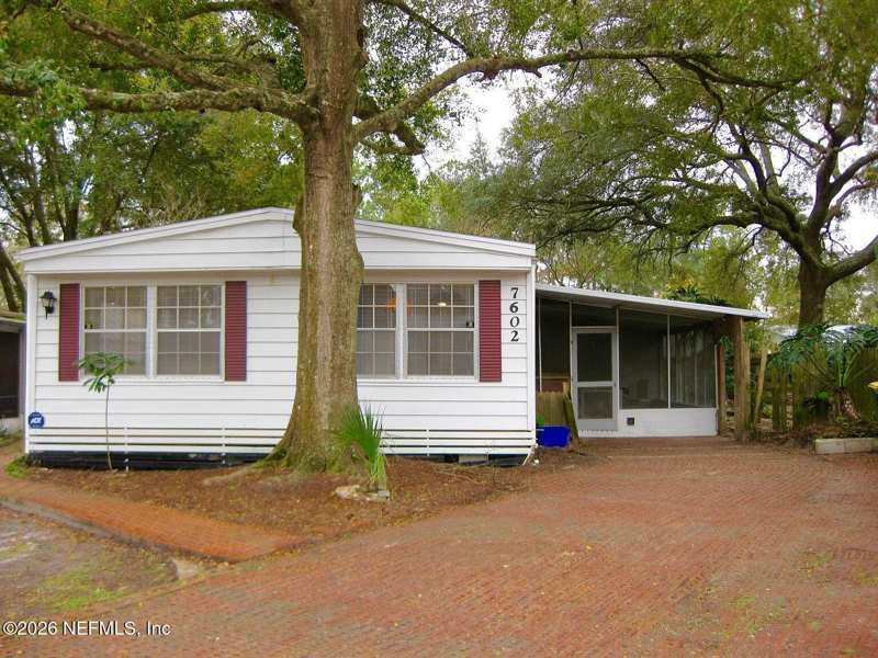 2 bedroom Mobile Home at 7602 Sunwood Drive, Baywood Park, Jacksonville — photo 1
