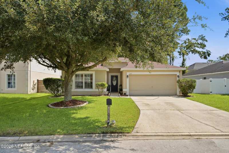 4 bedroom Single Family Residence at 1663 E Jayhawk Lane, Pinecrest Estates, Jacksonville — photo 1