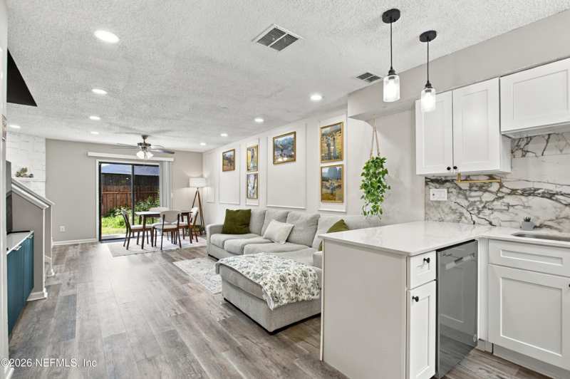 2 bedroom Townhouse at 11632 Dunes Way Drive, Tarpon View, Jacksonville — photo 1