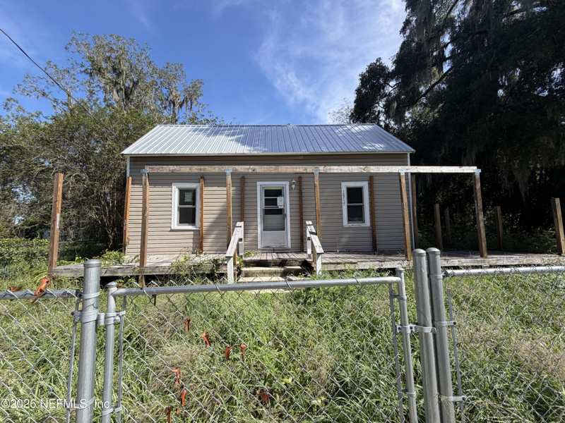 3 bedroom Single Family Residence at 18737 Charlotte Avenue, Ward City, Brooker — photo 1