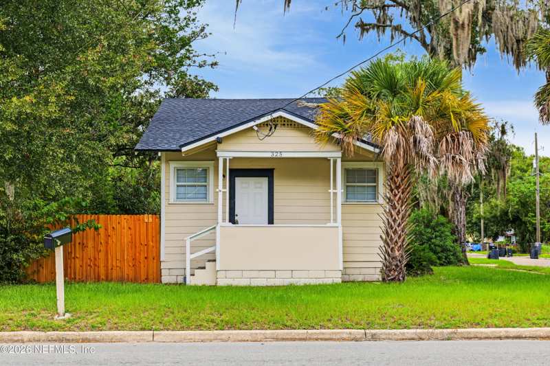 2 bedroom Single Family Residence at 325 E 63rd Street, Estates At Aloma Woods Ph 3, Jacksonville — photo 1
