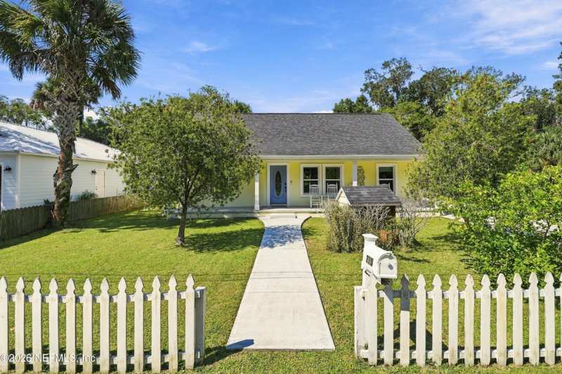 3 bedroom Single Family Residence at 715 S Rodriquez Street, Atcheson, St. Augustine — photo 1