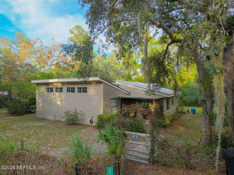 3 bedroom Single Family Residence at 112 Pennsylvania Ave Avenue, Satsuma, Satsuma — photo 1