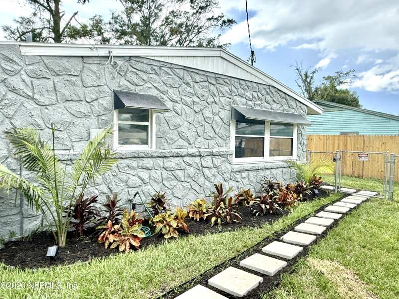 3 bedroom Single Family Residence at 5514 Green Forest Drive, Oak Hill Manor, Jacksonville — photo 1