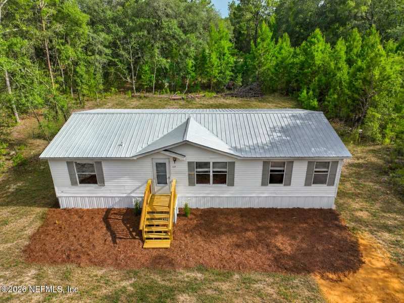 3 bedroom Manufactured Home at 117 Sumac Street, Interlachen Lakes Estates, Interlachen — photo 1